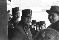 Magyarország, Budapest XI., Kocsis (Bánát) utca, a Gamma Művek sportpályája (később Mérnök utcai sporttelep). A felvétel a leventék első országos labdarúgó-bajnokságának megnyitója alkalmával készült., 1943, Horváth József, Budapest, Fortepan #265569