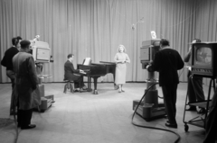 1961, Horváth József, broadcasting, studio, television, singing, piano, Fortepan #265696