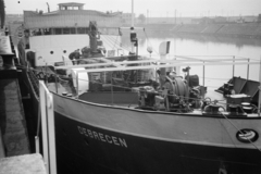 Hungary, Csepeli Szabadkikötő, Budapest XXI., a Debrecen Duna-tengerjáró hajó., 1961, Horváth József, Budapest, ship, winch, Debrecen/1. sz. Műhelyhajó/Kassa ship, Fortepan #265719