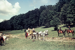 Magyarország, Bükk-hegység, a felvétel a Rákóczi hadnagya című film forgatásakor készült., 1953, Horváth József, filmforgatás, jelmez, színes, lovas, hintó, Fortepan #265768