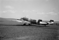 Hungary, Veszprém, Jutas repülőtér, a Magyar Királyi Honvéd Légierő Junkers Ju 86 típusú repülőgépe a kifutópályánál., 1938, Horváth József, airplane, Junkers-brand, Royal Hungarian Air Force, camouflage pattern, Fortepan #266008