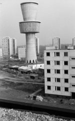 Hungary, Szeged, Tarján városrész, lakótelep. Háttérben az 1968 és 1970 között épült, Vizvárdy István és Söpkéz Gusztáv által tervezett víztorony., 1974, Vízkelety László, construction, water tower, Fortepan #266100