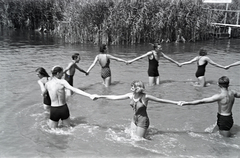 Magyarország, Gyenesdiás, Alsógyenes, a felvétel a strandon készült., 1942, Vízkelety László, Fortepan #266193