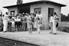 Hungary, Gyenesdiás, a felvétel Alsógyenes vasúti megállóhelyen készült., 1942, Vízkelety László, train station, Fortepan #266211