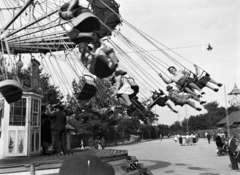 Hungary, Budapest XIV., Hermina út, Körhinta, jobbra a Vízisikló és a Tobogán tornyai láthatók., 1938, Vízkelety László, Best of, carousel, amusement park, Budapest, Fortepan #266326