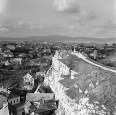 Magyarország, Veszprém, kilátás a Várból, előtérben jobbra a Benedek-hegy., 1963, Szilvási hagyaték, Fortepan #266374