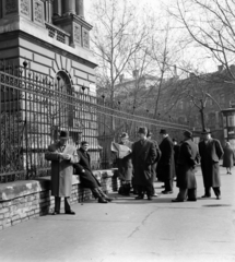 Magyarország, Budapest VI., Kodály körönd (Körönd) 4. az Andrássy út sarkán., 1963, Szilvási hagyaték, Budapest, Fortepan #266386