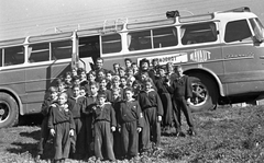 Magyarország, Ikarus 55, Kirándulóbusz Pécs és Kőszeg között., 1960, Baráth Endre, közlekedés, jármű, iskola, kirándulás, autóbusz, magyar gyártmány, Ikarus-márka, MÁVAUT-szervezet, Ikarus 55, Fortepan #26639