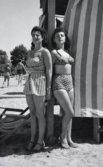 1942, Szilvási hagyaték, beach, bathing suit, deck chair, portrait, Fortepan #266525