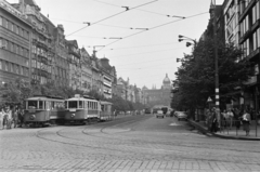 Csehország, Prága, Vencel tér (Václavské námestí), háttérben a Nemzeti Múzeum., 1958, Ábrahám Katalin és László, utcakép, villamos, viszonylatszám, Fortepan #266675