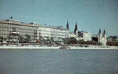 Magyarország, Budapest V., a Duna part szállodasor és a Petőfi tér a Dunáról nézve., 1943, Ábrahám Katalin és László, színes, folyópart, templom, rakpart, Budapest, Fortepan #266730