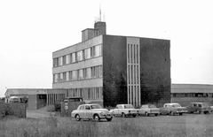 Magyarország, Sárospatak, ÉMÁSZ székház., 1971, Fortepan, német gyártmány, Trabant-márka, Opel-márka, Polski Fiat-márka, lengyel gyártmány, automobil, Opel Rekord P1, Polski Fiat 125p, Fortepan #26685