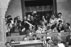 Magyarország, Budapest V., Parlament, sajtófotósok a parlamenti ülésen., 1990, Vimola Károly, rendszerváltás, Budapest, fotóriporter, újságíró, Fortepan #266853