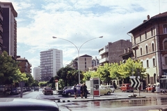 Olaszország, Udine, a Viale Giacomo Leopardi a Piazzale Gabriele D'Annunzio felől nézve., 1974, Vimola Károly, színes, Fortepan #266982