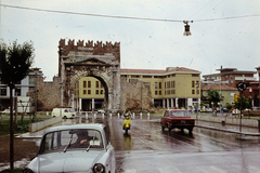 Italy, Rimini, Augustus császár diadalíve (Arco di Augusto)., 1974, Vimola Károly, colorful, Fortepan #267002