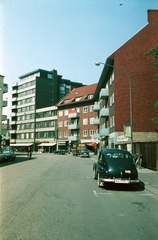 Svédország, Helsingborg, Gasverksgatan a Södergatan irányába nézve., 1972, Martos Gábor, színes, Volvo PV444/PV544, Fortepan #267090