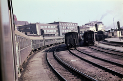 Csehország, Brno, Főpályaudvar (Hlavní nádraží)., 1958, Ladinek Viktor, színes, vasúti szerelvény, pályaudvar, Csehszlovákia, Fortepan #267234