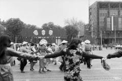 Hungary, Budapest XIV., Ötvenhatosok tere (Felvonulási tér), május 1-i felvonulás. Hazánkban tanuló külföldi diákok., 1978, Szentkuthy Ibolya, Best of, Budapest, Fortepan #267437