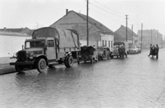 1956, Bolvári László, utcakép, automobil, teherautó, ponyva, Rába Maros, Tatra 57B, rendőr, GAZ M20 Pobjeda, Rába-márka, Fortepan #267830