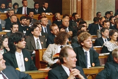 Magyarország, Budapest V., Parlament, az Országgyűlés ülése. Előtérben középen Kulcsár Kálmán igazságügy-miniszter, mögötte Deutsch Tamás, Fodor Gábor., 1990, Glósz András, országház, politikus, FIDESZ, Budapest, Fortepan #268390