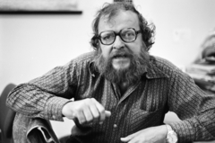 Hungary, B. Farkas Tamás filmrendező., 1983, Glósz András, portrait, wrist watch, glasses, beard, Fortepan #268516