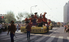 Hungary, Debrecen, Petőfi tér, Virágkarnevál., 1975, Hajdu Richárd, ad truck, Fortepan #268581