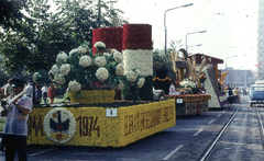 Hungary, Debrecen, Petőfi tér, Virágkarnevál., 1974, Hajdu Richárd, flower parade, ad truck, crest, Fortepan #268591