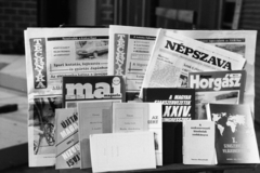 1983, Kanyó Béla, newsstand, newspaper, Fortepan #268736