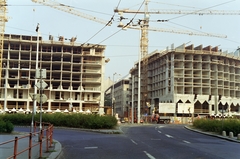 Magyarország, Budapest V., Kálvin tér az Üllői út torkolatától a Kecskeméti utca felé nézve. A Korona Hotel építkezése., 1989, Kanyó Béla, Budapest, Fortepan #268858