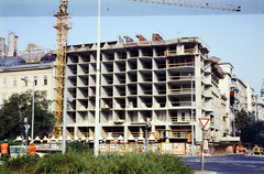 Magyarország, Budapest V., Kálvin tér az Üllői út torkolatától a Kecskeméti utca felé nézve. A Korona Hotel építkezése., 1989, Kanyó Béla, Budapest, Fortepan #268859