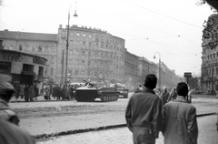 Magyarország, Budapest V.,Budapest VI.,Budapest XIII., Nyugati (Marx) tér a Nyugati pályaudvar elöl nézve. A szovjet csapatok ideiglenes kivonulása 1956. október 31-én., 1956, Juricza Tibor, szovjet gyártmány, forradalom, harckocsi, katonaság, T-54 tank, harcjármű, Budapest, Fortepan #26899