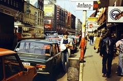 Austria, Vienna, Mariahilfer Straße, balra középen a Kirchengasse torkolata., 1978, Kanyó Béla, ad, colorful, street view, german text, Fortepan #269009