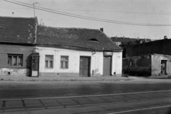 Hungary, Budapest III., Bécsi út, a későbbi Puskás Öcsi térnél, szemben jobbra a Dereglye utca torkolata, háttérben a Lajos utca melleti épületek láthatók., 1980, Kanyó Béla, phone booth, Budapest, Fortepan #269072