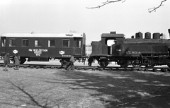 Hungary, Kőszeg, Vasútállomás ideiglenes sínszakasza, a MÁV 375,642 pályaszámú mozdonyának költöztetése., 1985, Baráth Endre, steam locomotive, Hungarian Railways, railway, Hungarian brand, MÁV Class 375, Fortepan #26916