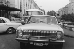 Magyarország, Pécs, Széchenyi tér, jobbra a Dzsámi., 1984, Kanyó Béla, GAZ 24 Volga, rendszám, GAZ-márka, Fortepan #269219