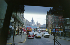 Egyesült Királyság, London, Fleet Street a Ludgate Circus felé nézve, szemben a Church of St Martin Ludgate, mögötte a St Paul's Cathedral., 1986, Kanyó Béla, Fortepan #269272