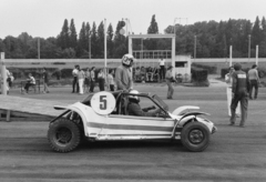 Hungary, Budapest VIII., Kerepesi úti Ügetőpálya, autós-kaszkadőr bemutató., 1983, Kanyó Béla, stuntman, Budapest, Fortepan #269320