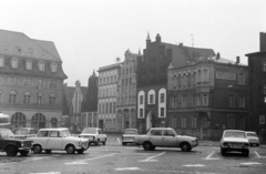 Germany, Stralsund, Alter Markt, balra a Mühlenstraße, jobbra a Knieperstraße torkolata., 1977, Kohut család, number plate, car park, GDR, Fortepan #269447