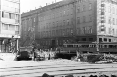 Magyarország, Budapest IX., Üllői út – Nagykörút kereszteződés, az aluljáró építése. Szemben az egykori Kilián laktanya épülete., 1971, Kohut család, Budapest, Fortepan #269461