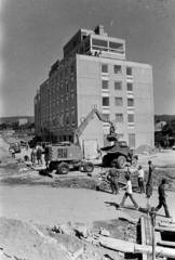 Magyarország, Budapest XI., a Budaörsi út 88-90. szám alatti Hotel Wien építkezése., 1971, Középületépítő Vállalat - Kreszán Albert - Koczka András - Kemecsei József, Budapest, Fortepan #269485