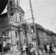 Svájc, Bern, Bubenbergplatz / Bahnhofplatz, szemben a Spitalgasse-n a Heiliggeistkirche., 1972, Ladinek Viktor, Fortepan #269728