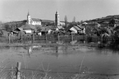 Hungary, Tarcal, balra az Urunk Mennybemenetele-templom, jobbra a református templom., 1974, Leskó Imre, picture, church, Fortepan #269808