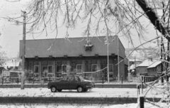 Hungary, Tarcal, Fő utca 66., Pártház, később takarékszövetkezet a Rákóczi utca sarkán., 1978, Leskó Imre, Party Headquarters, winter, snow, Wartburg-brand, Fortepan #269891