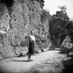 Hungary,Danube Bend, Visegrád, Fellegvár., 1958, Vozárik Edit, photo aspect ratio: square, castle wall, Fortepan #270137