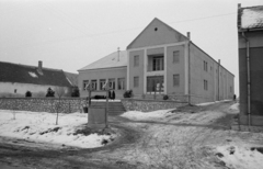 Hungary, Kossuth Lajos utca 16., Klapka György Művelődési Ház (később Integrált Közösségi Szórakoztató Tér)., 1964, Ungváry Rudolf, Fortepan #270592