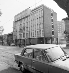 Hungary, Budapest IV., Árpád út, szemben a 87. számű épület, a Lebstück Mária utca sarkán, a IV. kerületi Rendőrkapitányság., 1983, UVATERV, Budapest, Fortepan #270690