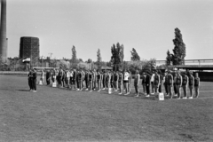 Magyarország, Győr, Vasas ETO sporttelep, úttörők megyei négytusa bajnoksága., 1964, Lipovits Károly, úttörő, sportpálya, zászló, Fortepan #271373