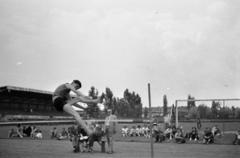 Hungary, Győr, Vasas ETO sporttelep., 1965, Lipovits Károly, pitch, high jump, competition, Fortepan #271505