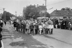 Hungary, Csorna, Szent István (Szabadság) tér, május 1-i felvonulás., 1975, Lipovits Károly, Fortepan #271701