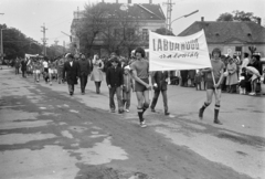 Hungary, Csorna, Szent István (Szabadság) tér, május 1-i felvonulás., 1975, Lipovits Károly, banner, football, Fortepan #271706